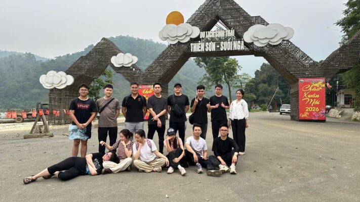 Hình ảnh CBNV Công ty khi kết thúc hành trình