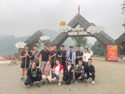 Hình ảnh CBNV Công ty tại điểm bắt đầu